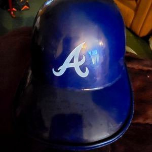 Mini plastic Atlanta Braves hat